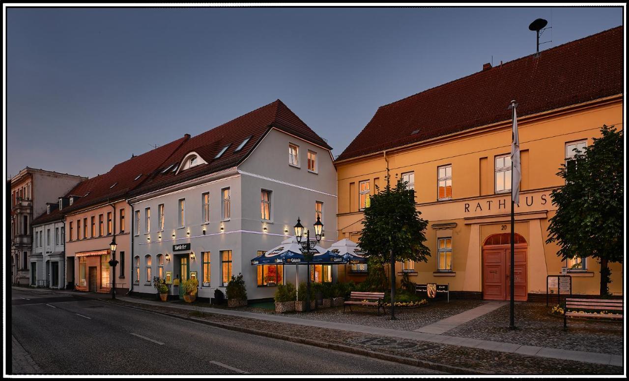 Ratskeller Hotel & Restaurant Lindow Exterior foto